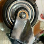 Bánh xe đen 80 cao su quay vp