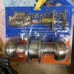 Khóa tay nắm tròn 04206 Việt Tiệp mỏ ngắn